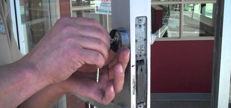 commercial door lock repair Thousand Oaks